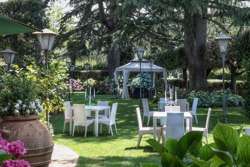 Hotel La Locanda Dei Ciocca Гроттаферрата Экстерьер фото