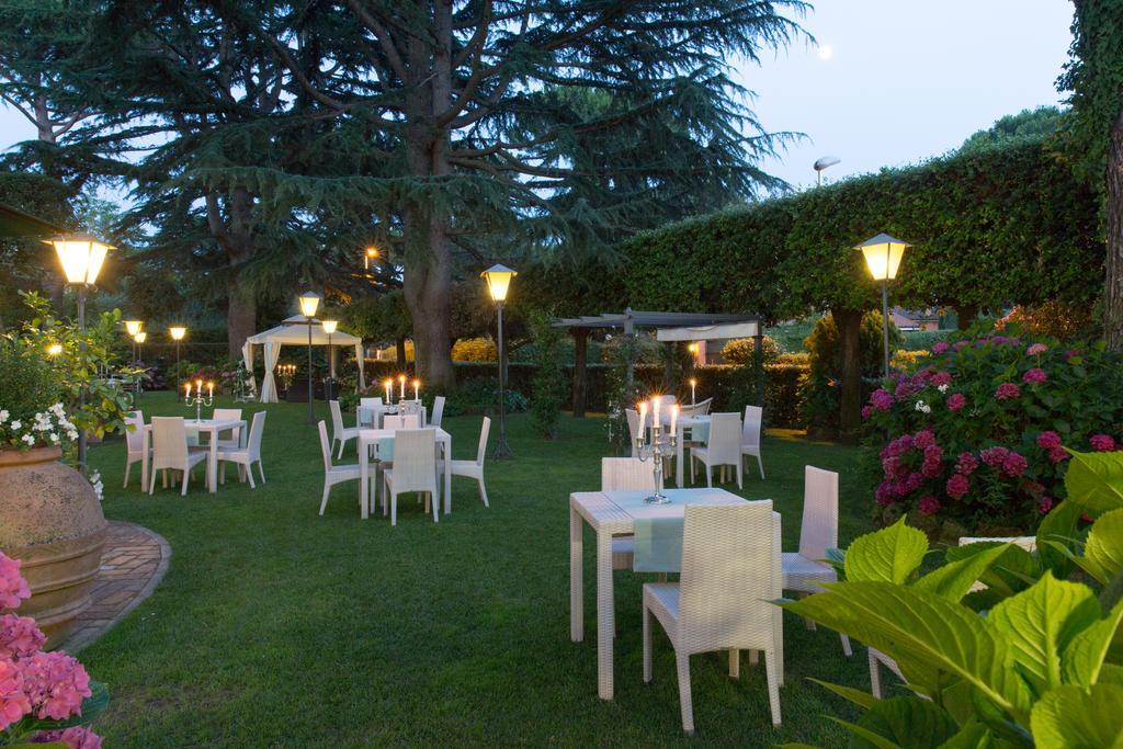 Hotel La Locanda Dei Ciocca Гроттаферрата Экстерьер фото